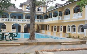 Manyatta Resort & Apartments